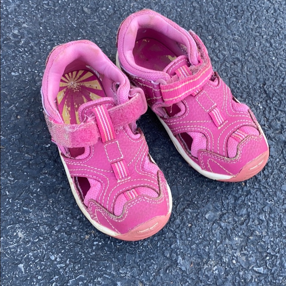Stride rite water shoes